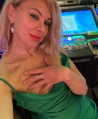 Анкета проститутки Яня - Фото 1, Подгорное, 42 года, №2778